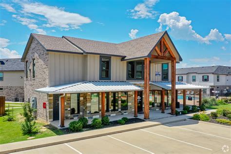 Creekside apartments stephenville tx. Creekside Townhomes is a community where tranquility & comfort are a way of life. Creekside features 3 distinctive floor plans & amenities such as 24-hour fitness center & swimming pool. NOW LEASING 