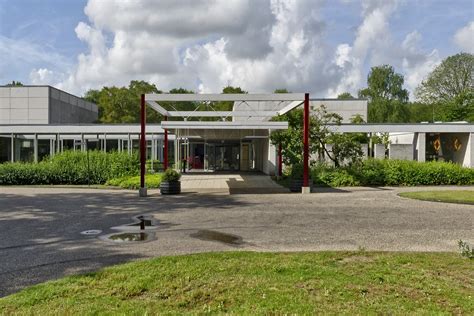 Crematorium amsterdam.  Westgaarde heeft moderne en gepaste ruimtes voor begr...