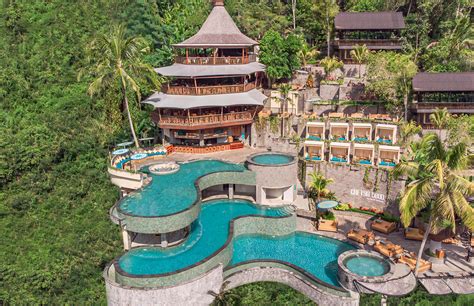 Cretya ubud. Discover the natural beauty of Bali trough the rice terrace and big infinity pool and restaurants at Cretya of Ubud and its surrounding area. Expert guides detail the culture, custom and tradition during day tours. Also enjoy route trough art village , rice terrace, temple and waterfall. 