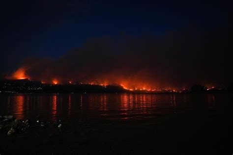 Crews fighting Kelowna-area wildfire see ‘cautious’ reprieve overnight: officials