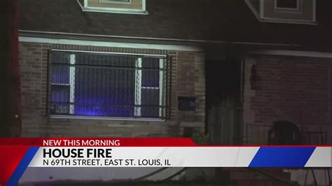 Crews investigating East St. Louis house fire early Wednesday morning