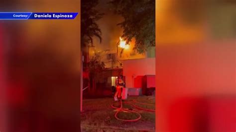 Crews put out fire on 2nd floor of Kendale Lakes apartment building; no injuries