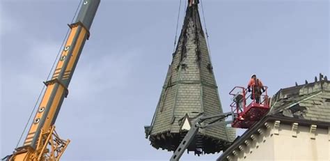 Crews remove steeple from Cambridge church that was damaged by fire