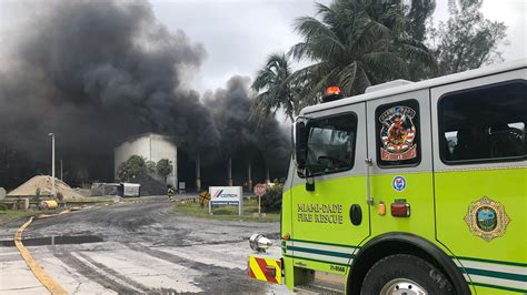 Crews work to control fire in NW Miami-Dade