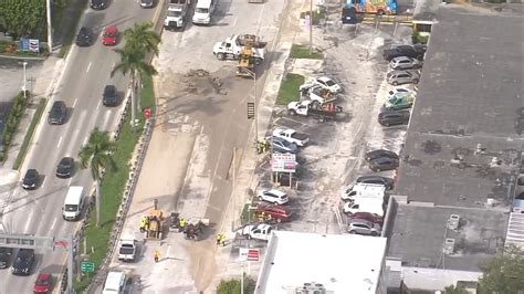Crews work to repair hole after watermain breaks in SW Miami-Dade