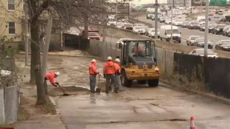 Crews working to repair water main break in Somerville