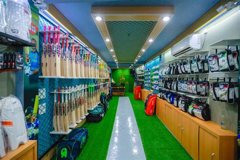 Cricket equipment store.  Men & boys' sizes.  Browse the very best choice of cricket...