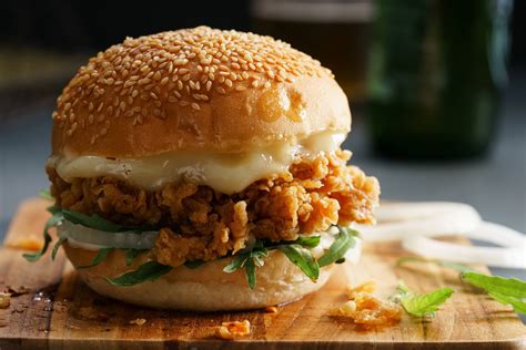 Crispy burger. This burger is made with a fresh cod fillet that has been baked to a crispy perfection with a light and airy batter made with buttermilk and panko. Sandwiched between a brioche bun with lettuce and cheese, these Baked … 