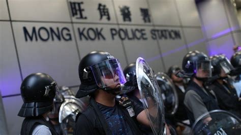 Critican a la Policía de Hong Kong por ofrecer recompensas en efectivo por activistas prodemocracia exiliados