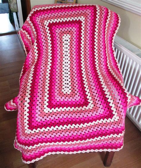 Crochet Rectangle Granny Afghan Pattern + Tutorial