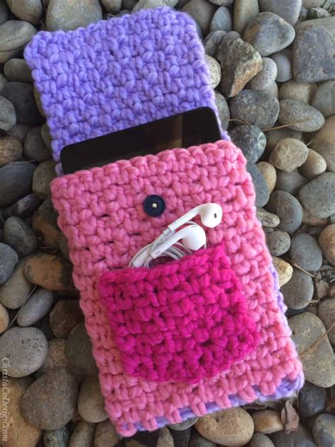 Crochet Tablet Cover Pattern in Chunky Yarn ChristaCoDesign