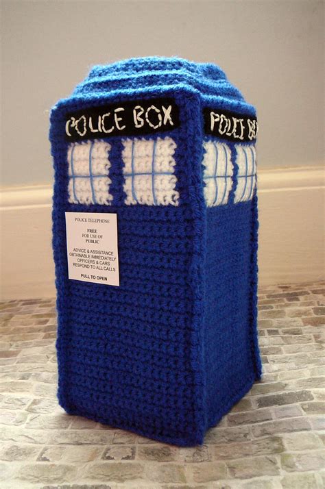 Crochet Tardis