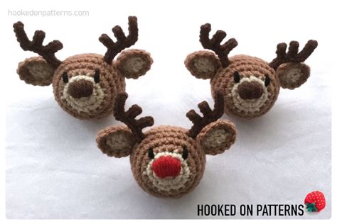 Crochet reindeer bauble free pattern.  Put them on your Christmas tree, or...