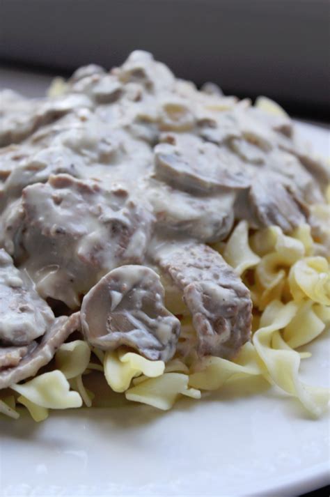 Crock Pot Garlic Beef Stroganoff - Tammilee Tips