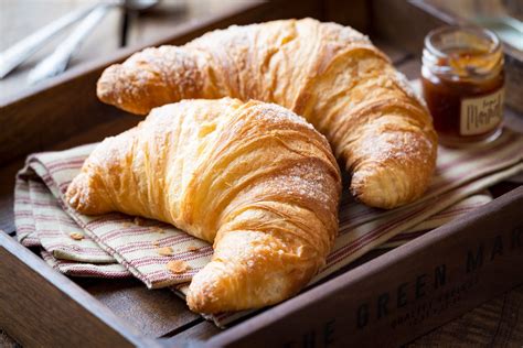 Croissant. Jul 5, 2023 · Step 10. In a small bowl, beat the yolks and heavy cream. Brush the risen croissants evenly with the mixture and bake, without opening the oven, until the croissants begin to color, 20–22 ... 