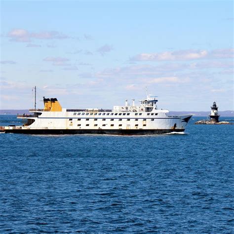 Cross sound ferry orient point. Sep 10, 2002 ... new london, ct offers the orient point ferry. the ferry itself is about an hour and a half. once in orient point, it's not an hours drive to ... 