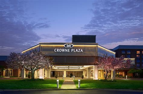 Crowne plaza warwick. Friends, family, clients, and colleagues that have been to the Crowne Plaza Hotel Providence-Warwick for an event we need some love! As everyone in… Friends, family, clients, and ... 