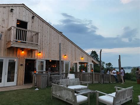 Crows nest montauk. Jul 16, 2018 · 1. The Crow's Nest. Restaurants. Seafood. Long Island. For a high-end dining experience in the laid-back surf town, go to the halcyon Crow's Nest perched on southern end of Lake Montauk. Sit under ... 