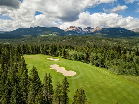 Crowsnest Pass, Alberta - Enjoy No Fees on Golf Courses near