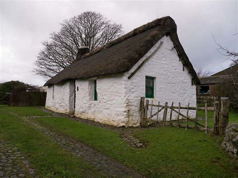 Cruck Cottage (Torthorwald, Scotland): Address, Phone Number