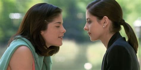 Cruel Intentions (1999) - Lesbian Kiss - YouTube