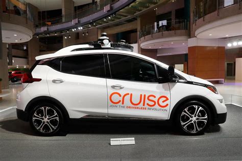 Cruise, GM’s robotaxi service, suspends all driverless operations nationwide