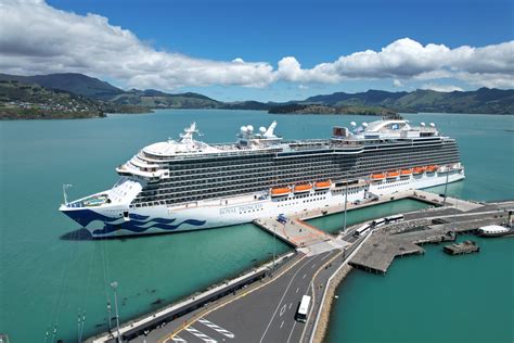 Cruise Ships - Lyttelton Port Company