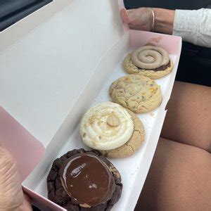 Crumbl baton rouge. 4.5 (208). Rate your experience! $ • Bakery, Ice Cream. Hours: 8AM - 10PM. 6555 Siegen Ln Ste 10, Baton Rouge. (225) 228-0120. Menu Order Online. 