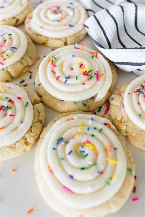 Crumbl cookie birthday. Cake batter frosting. By adding a bit of the cake mix to the frosting you get that amazing flavor in your smooth and delicious frosting too. They are giant cookies! Add a lighted candle and you have a … 