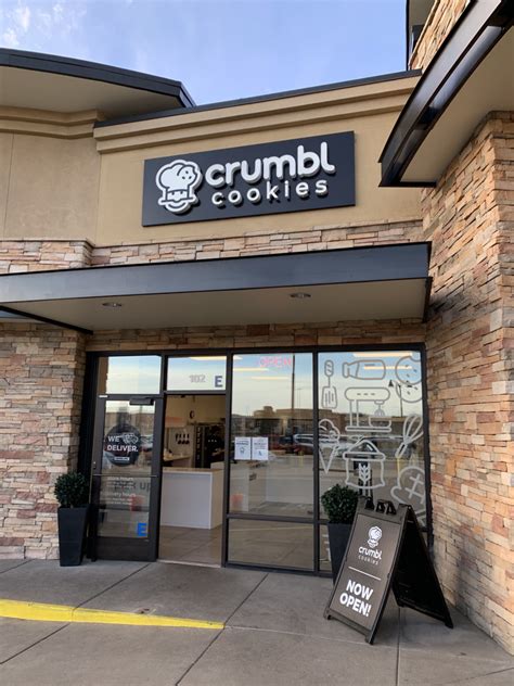 Crumbl cookie franchise. Crumbl offers gourmet desserts and treats ready to be delivered straight to your door. We also offer in-store and curbside pickup from our locally owned and operated shop. Our cookies are made fresh every day and the weekly rotating menu delivers unique cookie flavors you won't find anywhere else. 