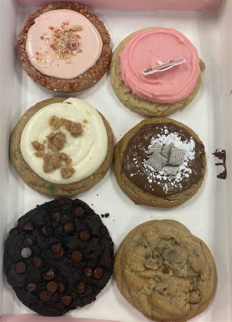 Crumbl Cookies officially opens in Clarksville's Hampton Plaz