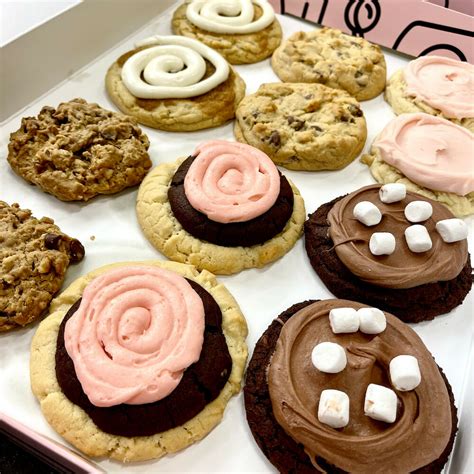 Crumbl cookie ontario ohio. Specialties: Crumbl Cookies is famous for its gourmet cookies baked from scratch daily. Our award-winning chocolate chip and chilled sugar cookies are served weekly along with four rotating specialty cookies. The company provides excellent in-store service along with options for delivery and national shipping. Cookie catering options like regular or mini cookies are available to make your ... 