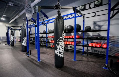 Crunch chamblee. The Crunch gym in Chamblee, GA fuses fitness and fun with certified personal trainers, awesome group fitness classes, a “no judgments” philosophy, and gym memberships starting at $9.95 a month. 