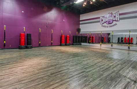 Crunch paramus. The Crunch gym in Paramus, NJ fuses fitness and fun with certified personal trainers, awesome group fitness classes, a “no judgments” philosophy, and gym memberships starting at $9.95 a … 