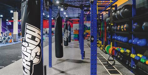 Crunch parrish. 0:00. 1:55. Crunch Fitness, the gym franchise known for its low membership fees, said this week that it recently invested more than $1 million in its two Sarasota health clubs. The local Crunch ... 