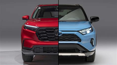 Crv vs rav4. When U.S. News compared the newest Toyota RAV4 and Honda CR-V, these two top-sellers had a lot in common. Both have consistently delivered on promises, like a roomy cabin and standard safety systems. Looking at the price, the 2023 RAV4 beats the CR-V by $3,630. A brand-new RAV4 SUV will start at $27,975, while the CR-V starts … 