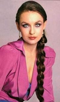 Crystal Gayle - nndb.com