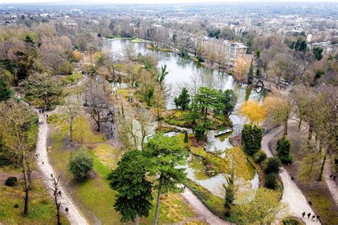 Crystal Palace Park to Guildford - 3 ways to travel via train, taxi ...