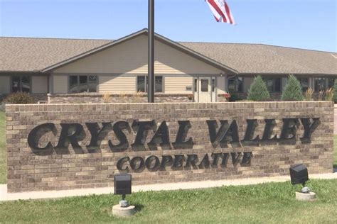 Crystal Valley Cooperative is a local full service cooperative with over 160 full-time employees serving the agronomy, energy, feed, and grain customer. We began in 1927 and have 10 locations serving Blue Earth, Brown, LeSueur, Nicollet, Steele, Watonwan, and Waseca counties and surrounding areas in south central Minnesota. ...