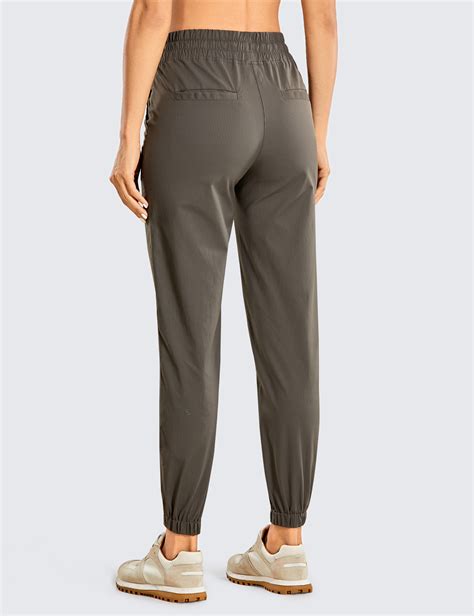 CRZ YOGA women's fleece joggers made of soft, durable and waterproof fabric, provide you with maximum comfort and support in your workout. 4 pockets and tapered design combine functionality and a sporty look. Perfect for lounge, workout, running, jogging, travel and daily casual wear.Feature &amp; Fitting: Design for w. 
