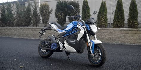 Csc city slicker. May 3, 2019 · The CSC City Slicker is a fully-electric motorcycle. It closely resembles a small motorcycle, but it is fully electric with a belt drive. The CSC City Slicker is available NOW for only $2,495.00 (plus fees*) in your choice of blue and white or red and white. CSC City Slicker – ONLY $2,495.00 including shipping*. 