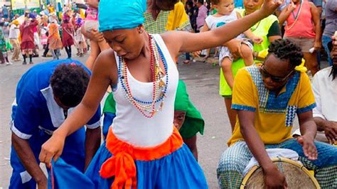 Originarios de la región costera de Honduras, los garífunas tienen una cultura única que combina elementos africanos e indígenas, y se conocen por su música, danza y gastronomía. Conclusión En Honduras, los pueblos indígenas desempeñaron un papel fundamental en la historia y la cultura del país.. 