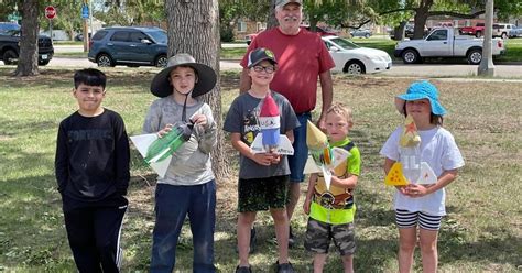 Cub Scout registration at Spring Lake Park hiking event