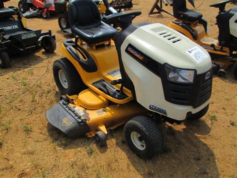 SafeOperationPractices•Set-Up•Operation• Maintenance•Service•Troubleshooting• Warranty. O perator ’ s M anual. Hydrostatic Lawn Tractor. LTX1046, LTX1050, LTX1046KW & LTX1050KW