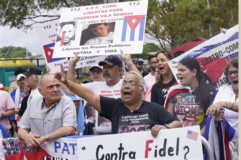 Cuban baseball team draws ire, support in Little Havana, protests outside loanDepot Park