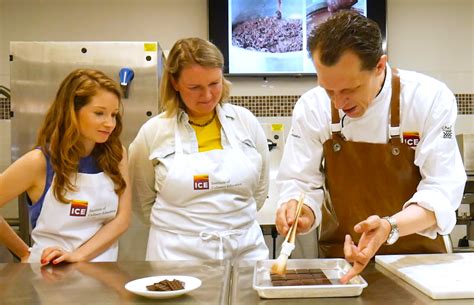 Culinary schools nyc. Learn about CIA's 170-acre riverside campus in Hyde Park, NY, where you can study culinary arts, baking and pastry, food business management, culinary science, and hospitality management. … 