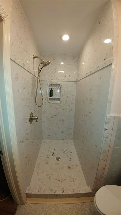 Cultured marble shower. All our cultured marble shower bases offer the following features: A solid grout-free, non-porous surface with ADA rated slip-resistant finish. CURVED FRONT shower bases and shower pans are available in a wide variety of sizes. Call IMI at (770) 928 2252 for our other shower pan options in case you do not find what you are looking for. 