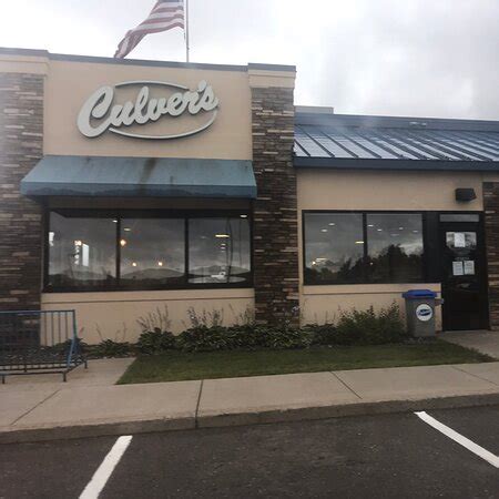 Culver's occupies a convenient space right near the intersection of S