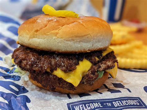 This is my first time trying Culver's, and I've been super excited about it because of the amazing looking sear they get on their burger patties! Plus, I'm a sucker for custards. I tried a double .... 