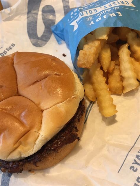 Culvers edwardsville il. Proudly Owned and Operated By: Kevin & Shannon Weasler. 4105 Dundee Rd | Northbrook, IL 60062 | 224-235-4624. Get Directions | Find Nearby Culver’s. 